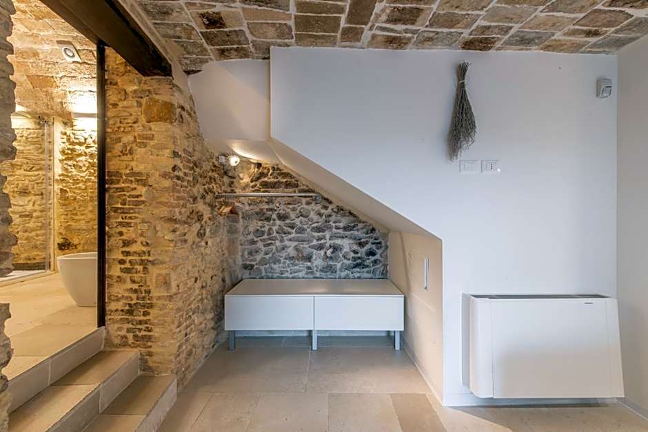 Borgo Baccile by Vini Fantini