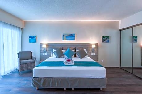 One-Bedroom Suite with Ocean View