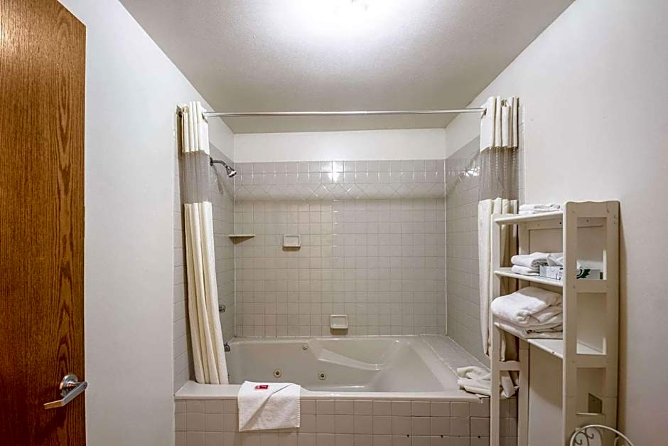 Econo Lodge Waupaca
