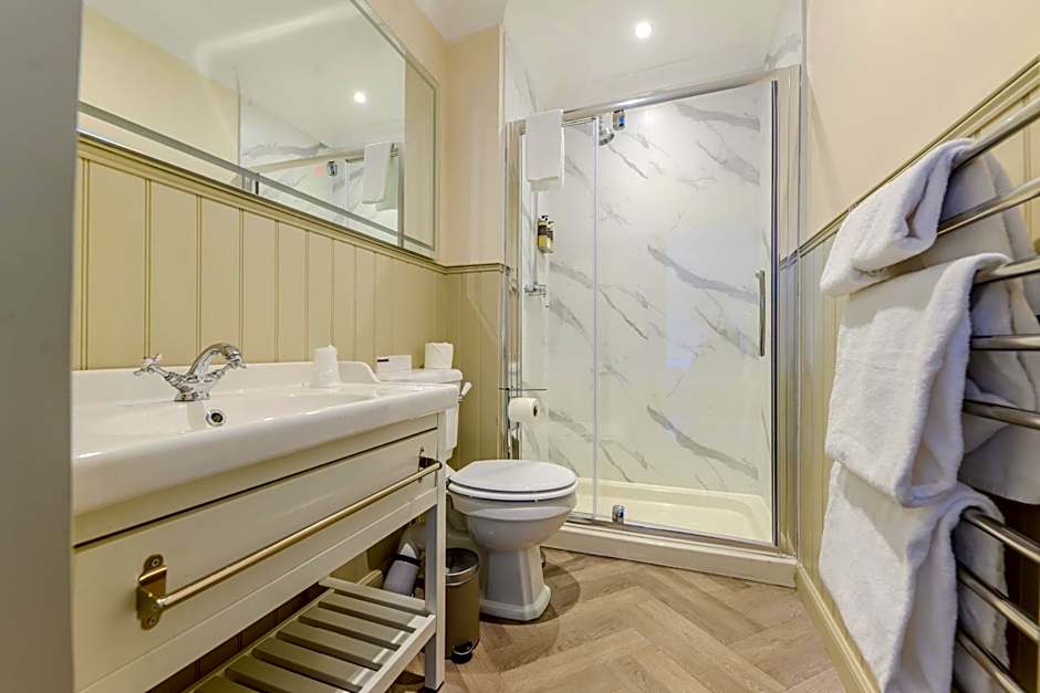 Loch Ness Clansman Hotel