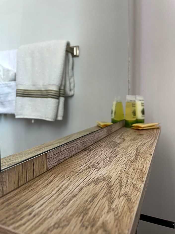 Howard Johnson by Wyndham Ridgecrest, CA