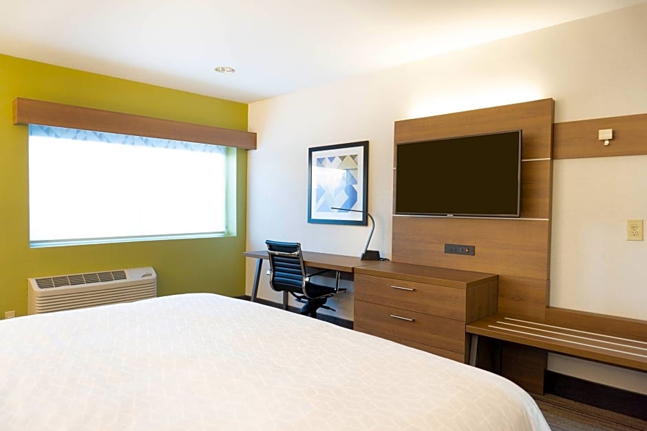 Holiday Inn Express & Suites Los Angeles Downtown West By IHG