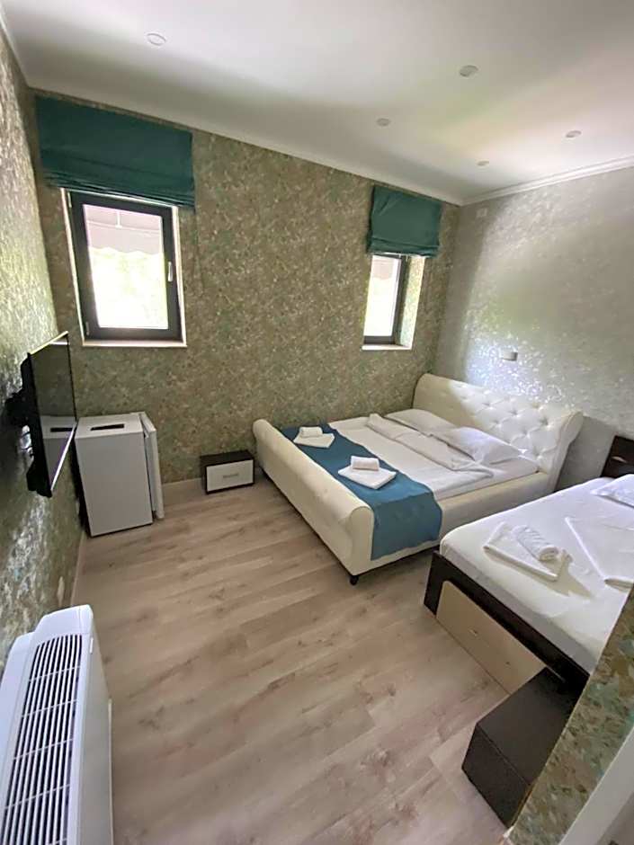 Arizet Boutique Mamaia