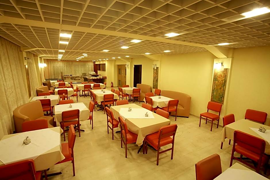 Grand Hotel Loutraki