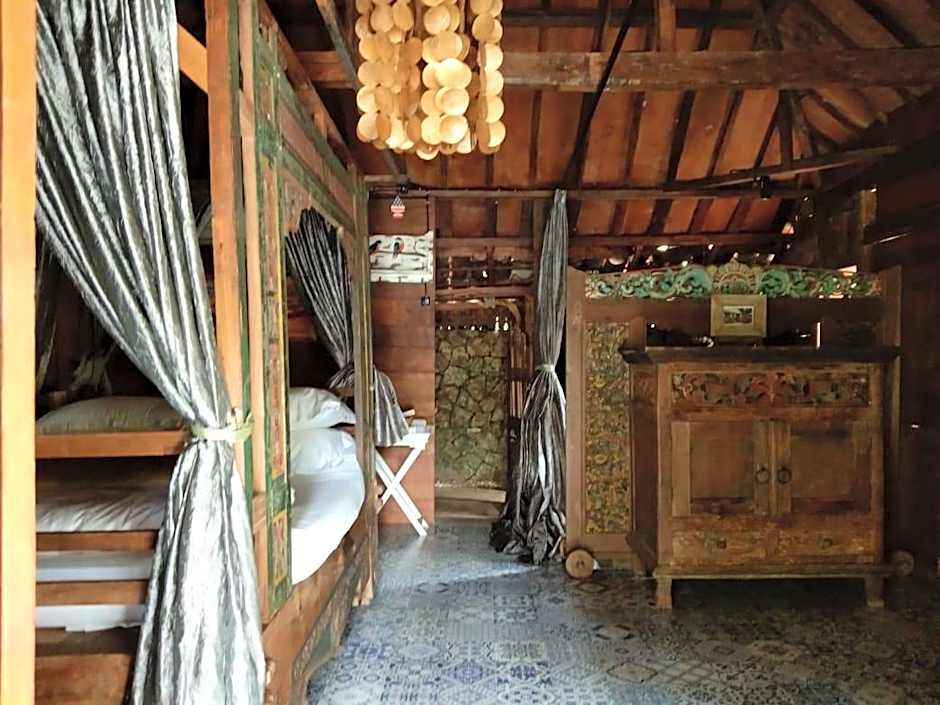 The Ermajas Pavilion