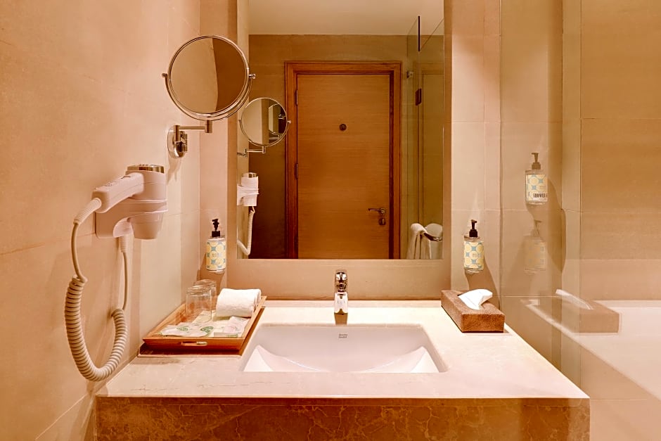 Lemon Tree Hotel Jhansi