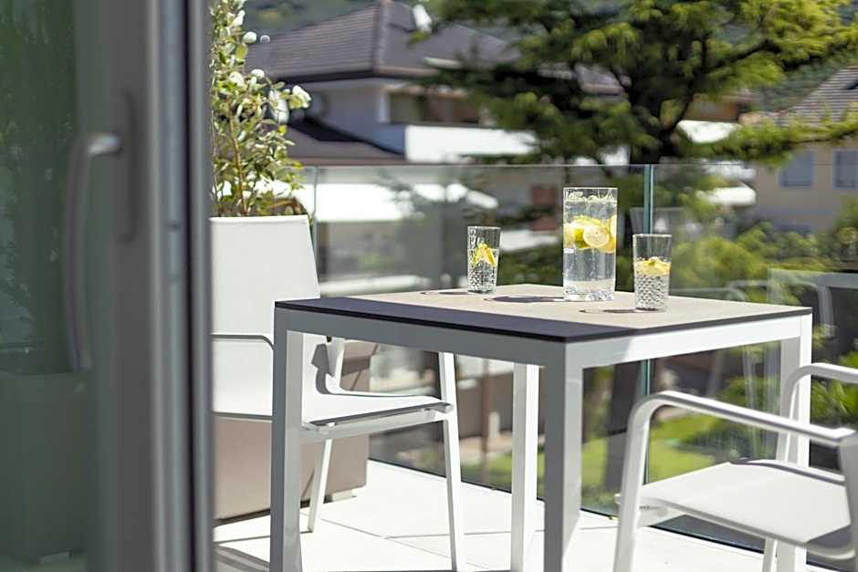 Aris Apartments & Sky Pool - Tonelli Hotels - Adult Friendly