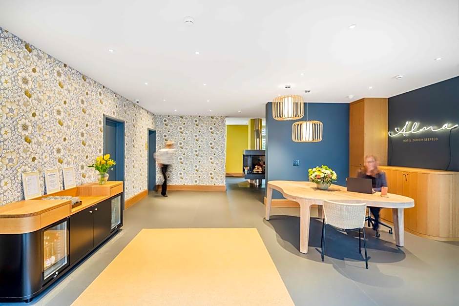 Alma Hotel - Boutique hideaway by the lake with rooftop and ladies-only wellness