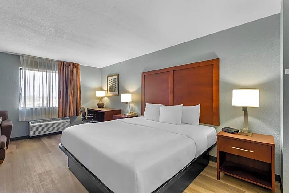 Quality Inn Waverly