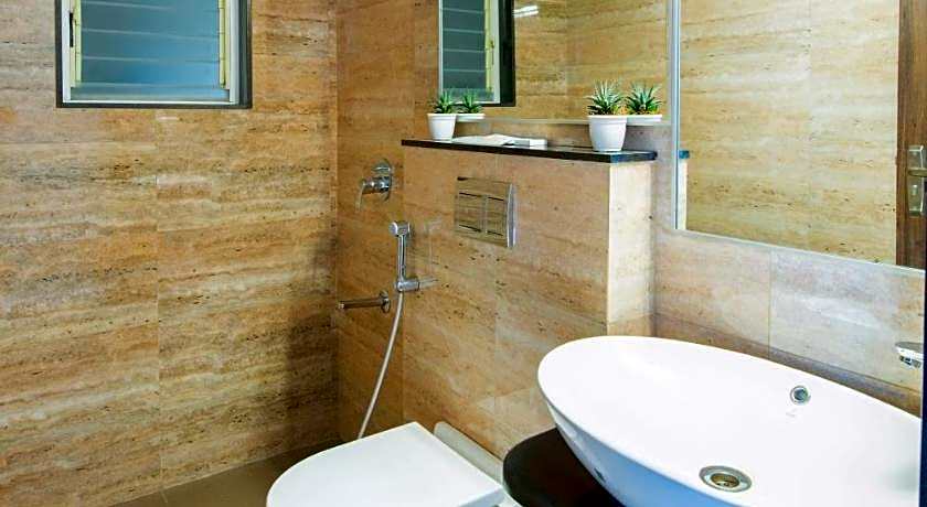 StayBird - B Suite Business Hotel 