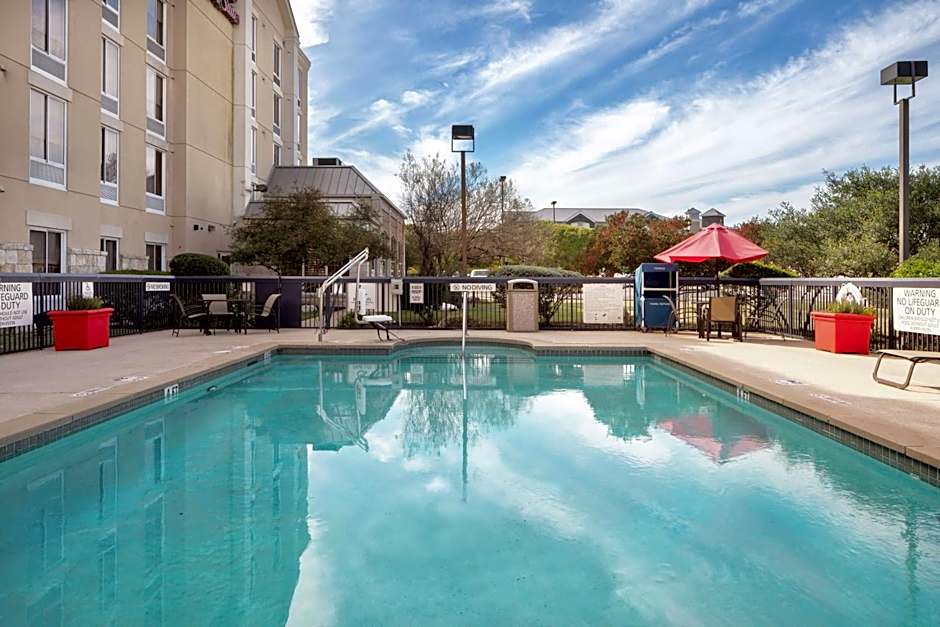 Hampton Inn By Hilton And Suites Austin-Airport