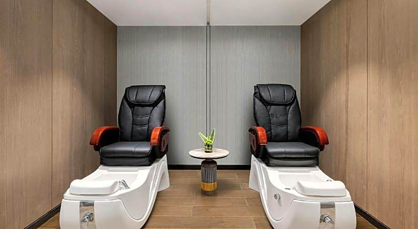 Le Meridien Ahmedabad