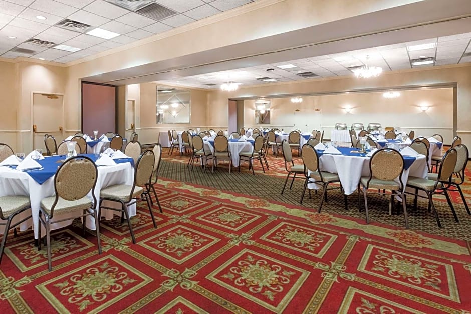 Ramada Plaza by Wyndham Hagerstown – Hagerstown, MD