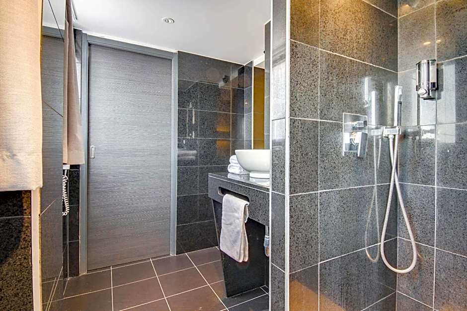 Brit Hotel Porte d'Espagne