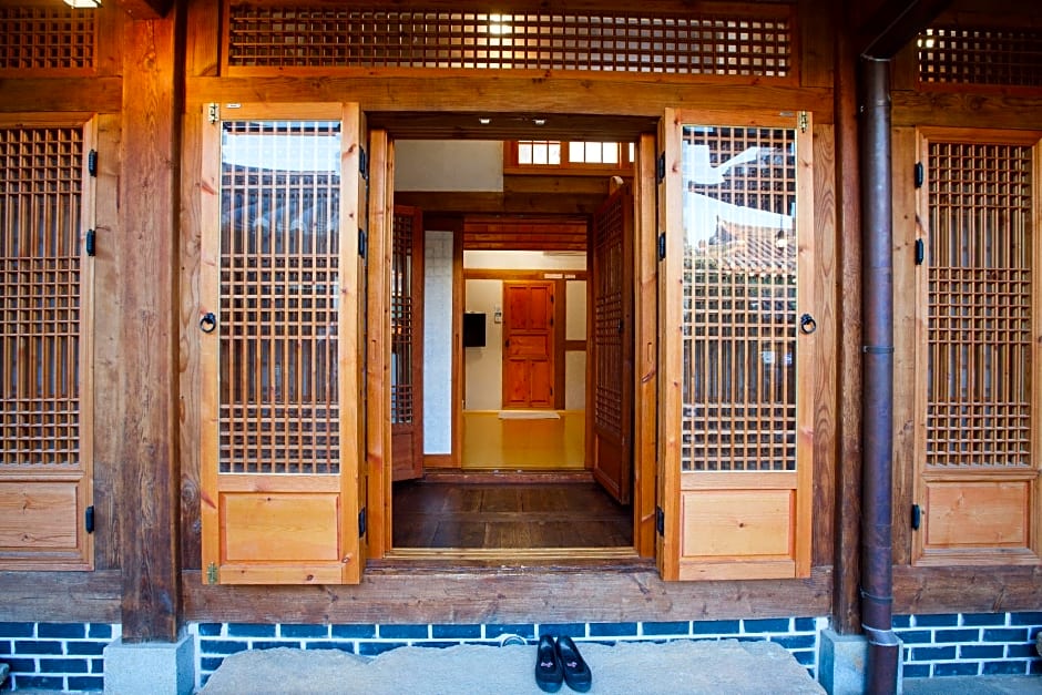 Gaeunchae Hanok Guesthouse Jeonju 2 (Korea Quality)