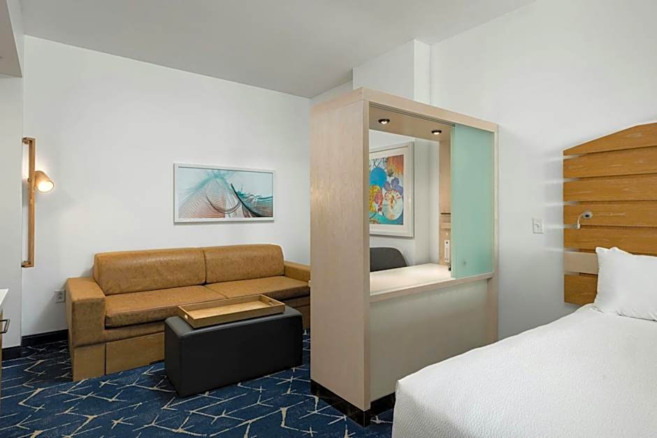 SpringHill Suites by Marriott Oceanside Beach