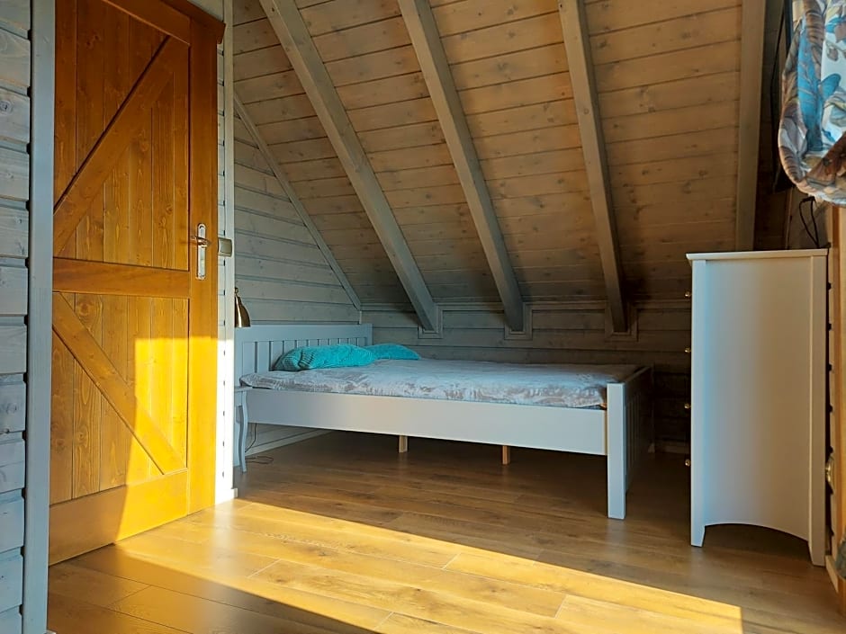 Domki nad jeziorem czorsztyńskim