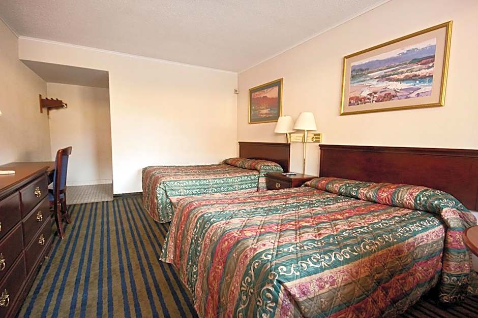 Amherst Inn & Suites