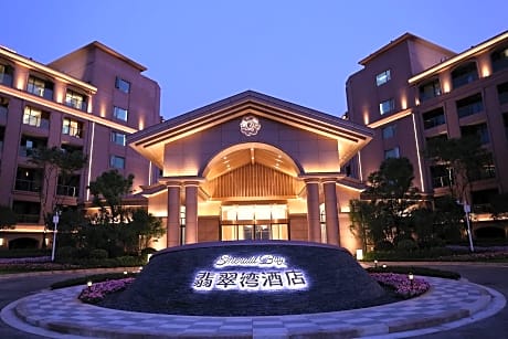 Emerald Bay Hotel