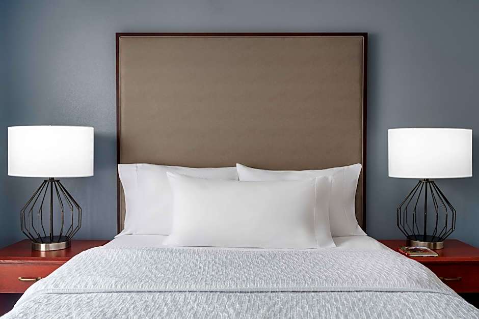 Photo 1 of 8 of 1 Queen Bed Suite, Hearing/Mobility Accessible, Bathtub