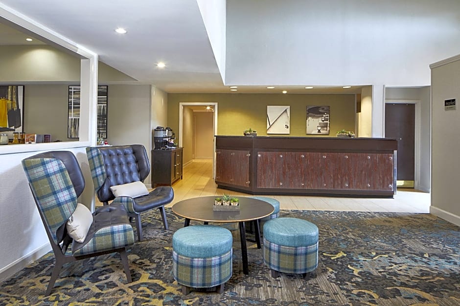Residence Inn by Marriott Atlanta Airport North/Virginia Avenue