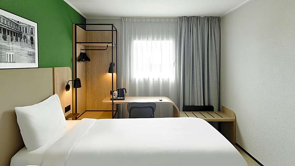 Hotel Campanile Roissy