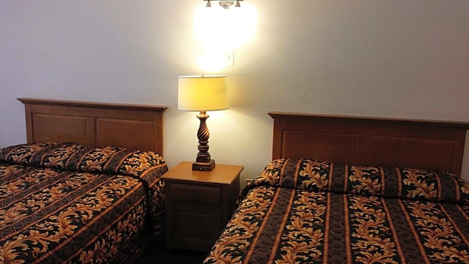 Country Regency Inn & Suites