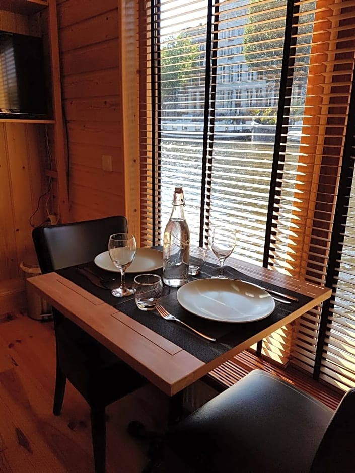 Mar&Mar Houseboat Studio