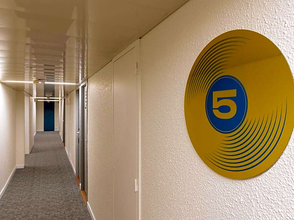 ibis Lyon Est Bron