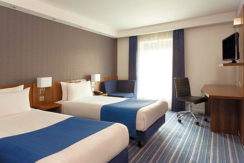 Holiday Inn Express Dunstable By IHG