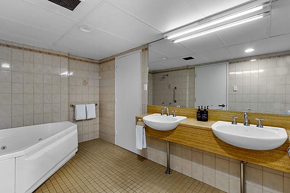 Mantra Meridien Adelaide