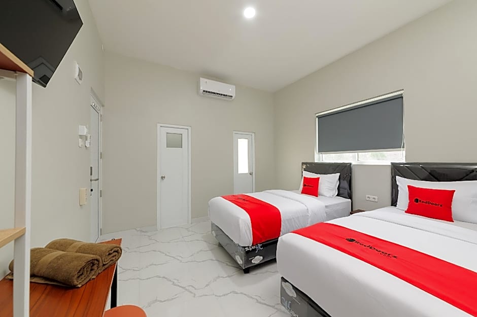 RedDoorz near GSG UNILA Lampung