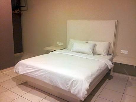 Deluxe Queen Room No window