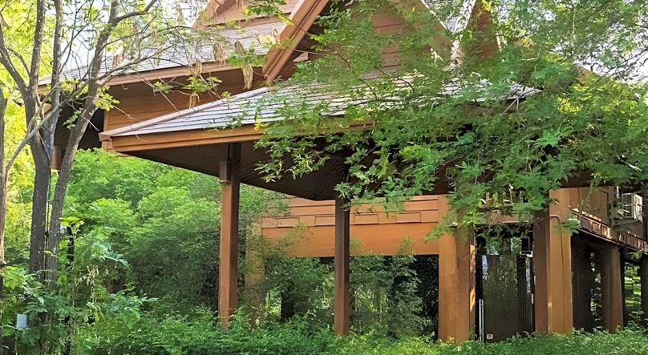Vanasin Residence