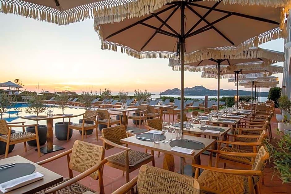 Mangia's Santa Teresa Sardinia, Curio Collection by Hilton