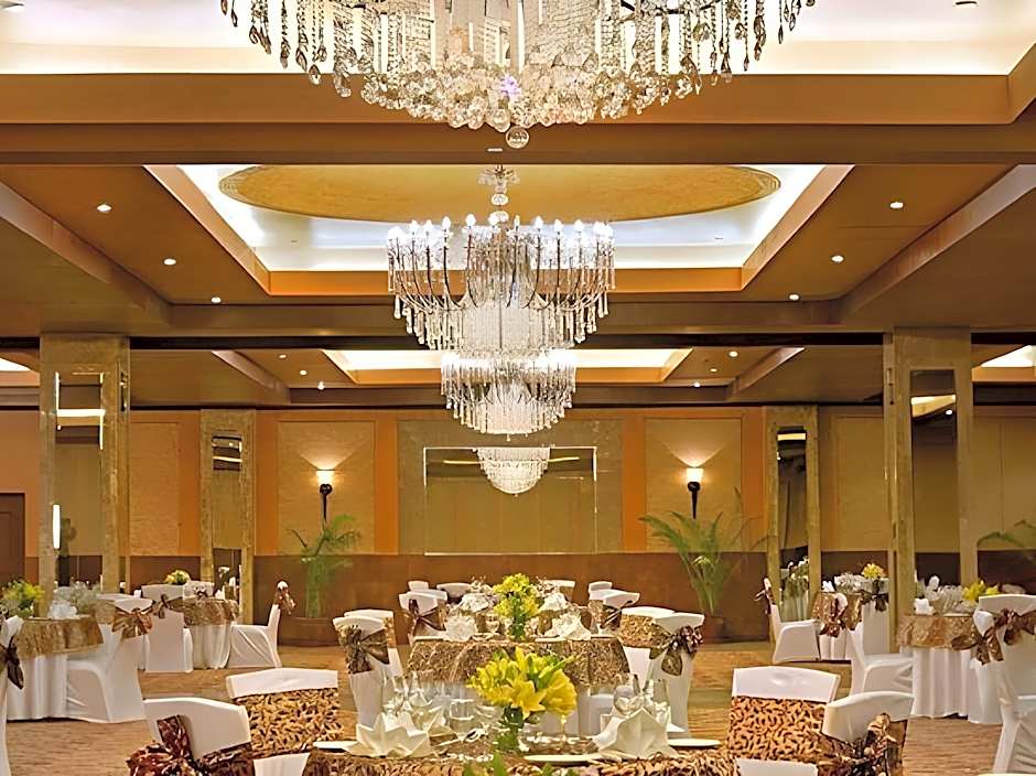 Savoy Suites Manesar