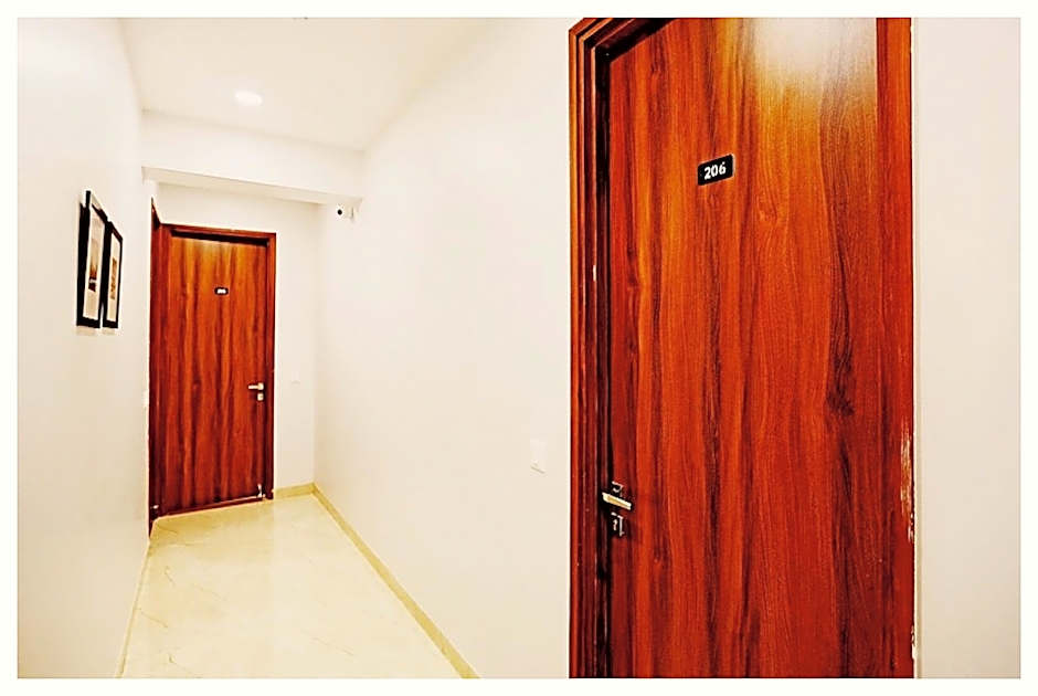 Goroomgo Caroline Homestay Bhubaneswar