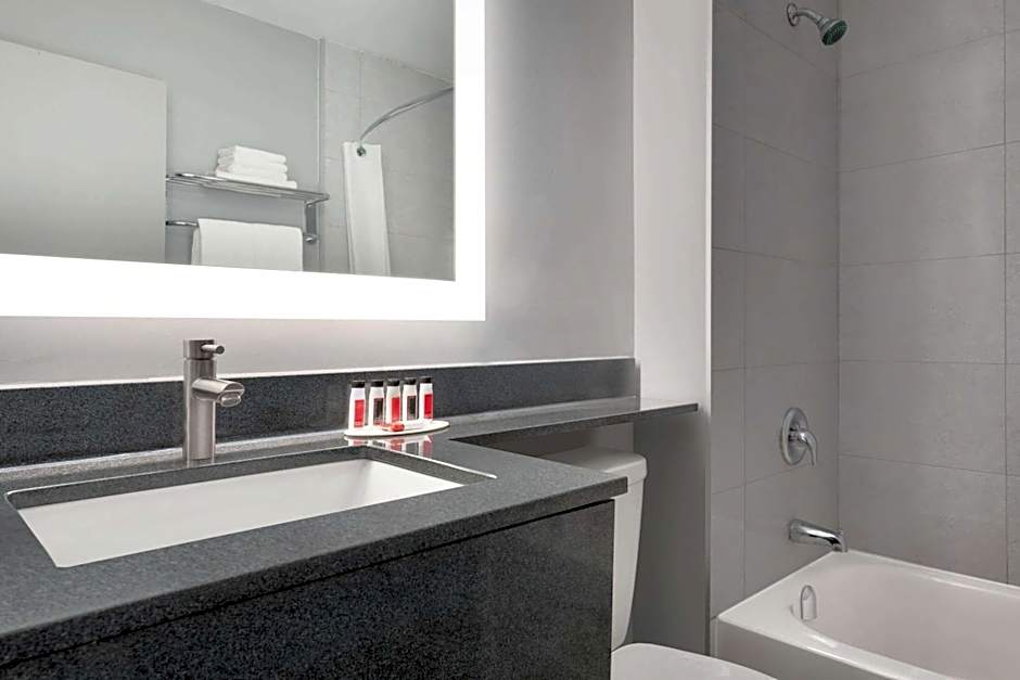 Super 8 by Wyndham Windsor/Dougall