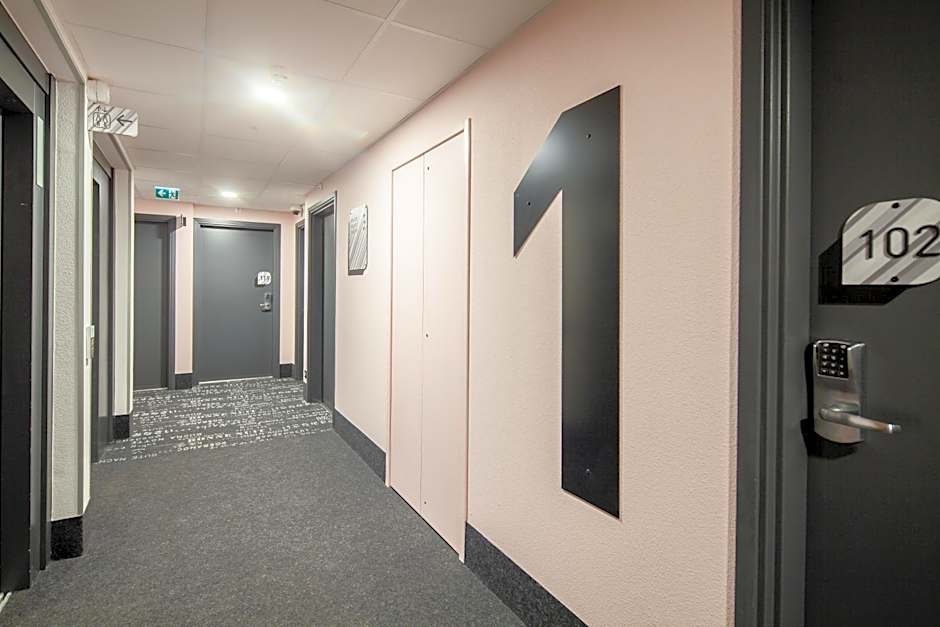 B&B HOTEL Massy Gare TGV
