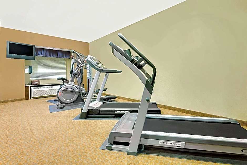 Microtel by Wyndham Perry National Fairground Area I-75