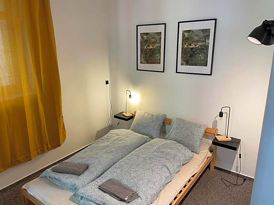 Black Style ROOMS Moravske namesti