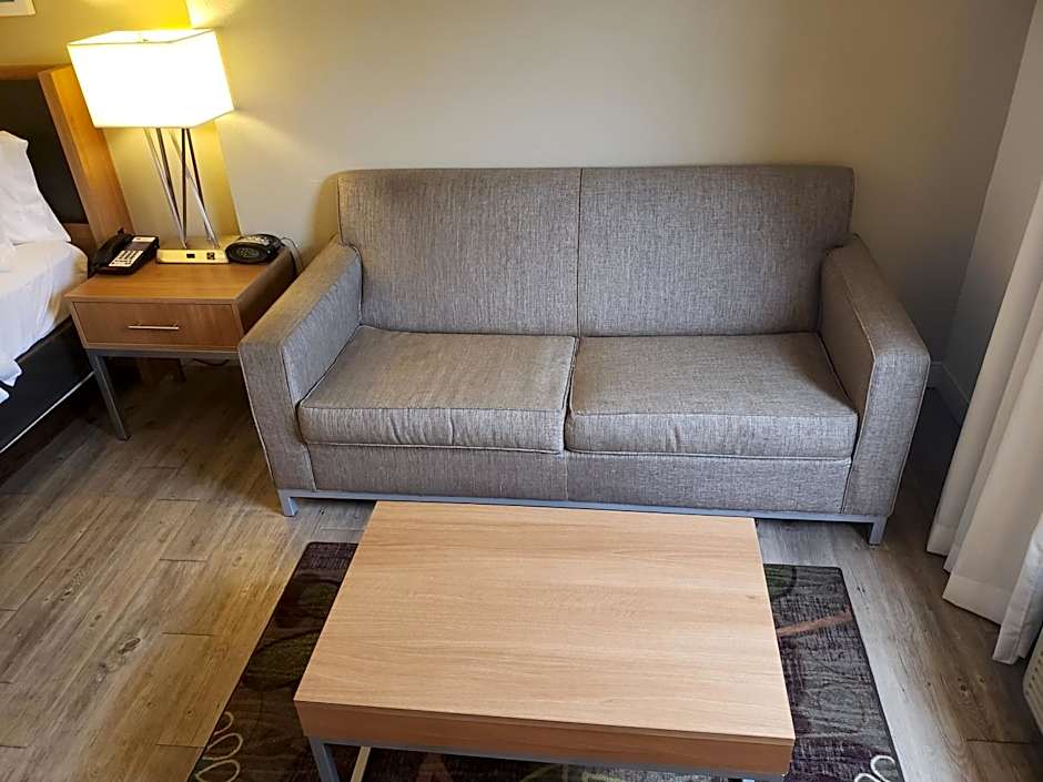 Holiday Inn Express Hotel Pittsburgh-North/Harmarville By IHG
