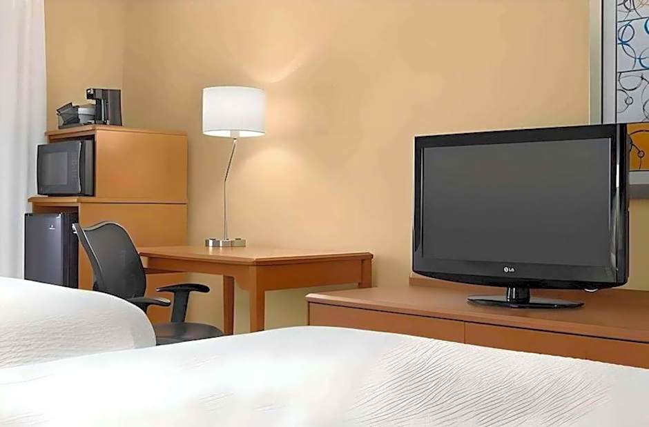 Dubuque Inn and Suites