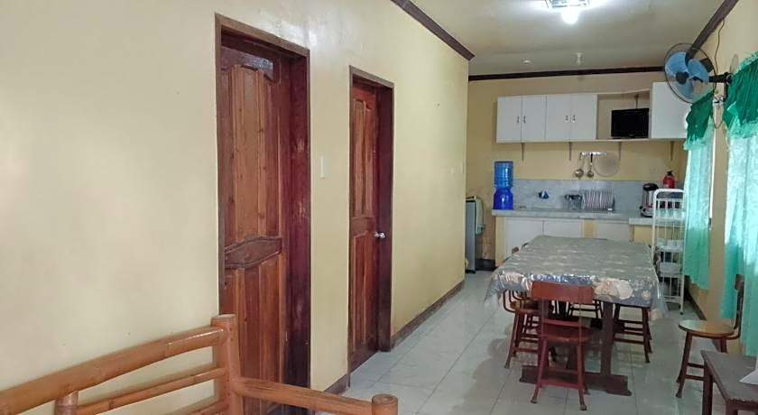 RedDoorz @ July's Haven Seaside Pension Camiguin