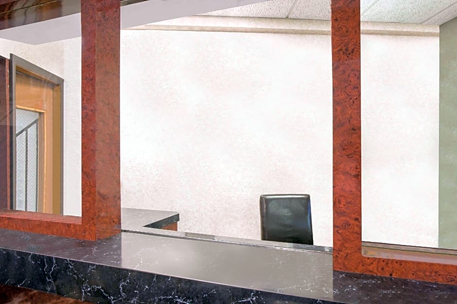 Super 8 by Wyndham Chicago IL