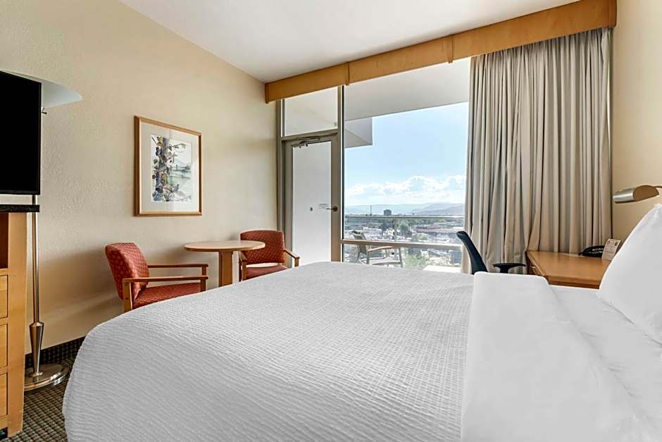 Best Western Plus Kelowna Hotel & Suites