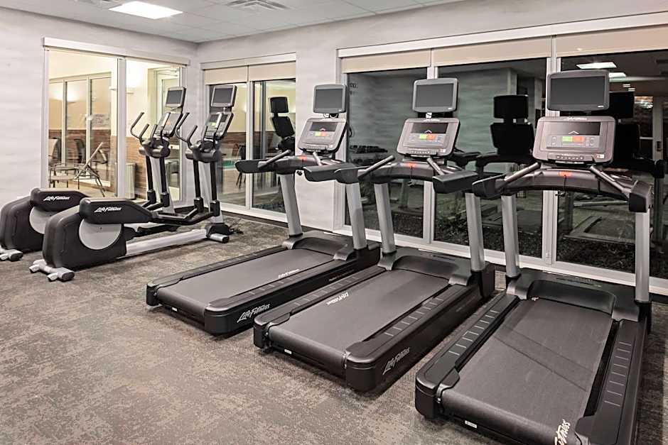 Fairfield Inn & Suites by Marriott Port Clinton Waterfront