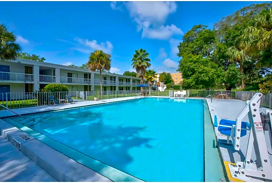 Motel 6-Gainesville, FL