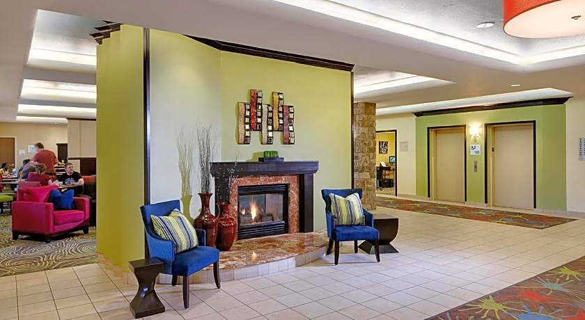 Holiday Inn Express Hotel &amp; Suites Saginaw By IHG