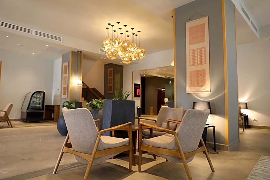 Mado Hotel